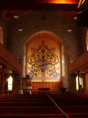 Kirche von Drumcliff (County Sligo) von innen