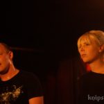 Nuking Moose mit Jenny (von We Are Riot) Nuking Moose mit Jenny (von We Are Riot)