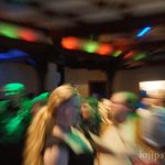 das feierwütige Volk tanzt zu Comes Vagantes