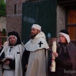 Entzünden der Osterkerze Entzünden der Osterkerze