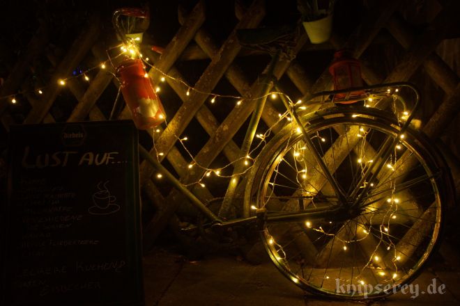 Deko-Fahrrad vor der Pusta-Stube Deko-Fahrrad vor der Pusta-Stube